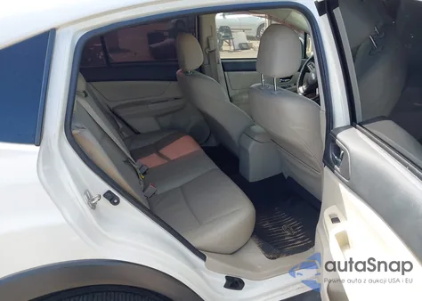 2014 Subaru Xv Crosstrek 2.0I Limited z USA, uszkodzony, nr VIN JF2GPAGC7E8335654